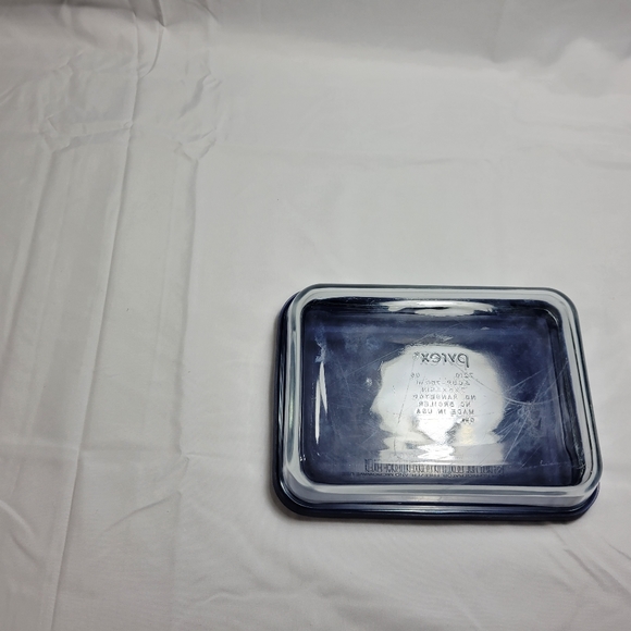Vintage Pyrex Glassware 7210 3 Cups 750ML Blue Lid Made In USA - Picture 4 of 6